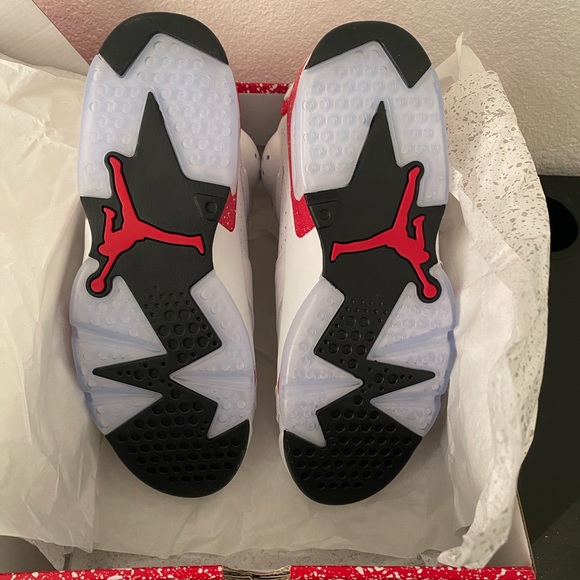 Jordan 6 size 9.5 - Picture 4 of 5